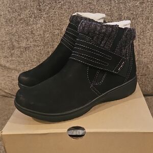 CLARKS Carleigh LANE  BLACK Women's Black Ankle Boots BRAND NEW
